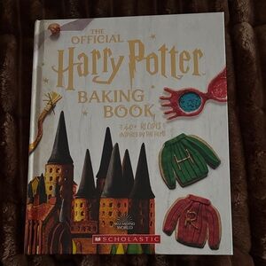 Scholastic Harry Potter Baking Book - Red, Green, Gold